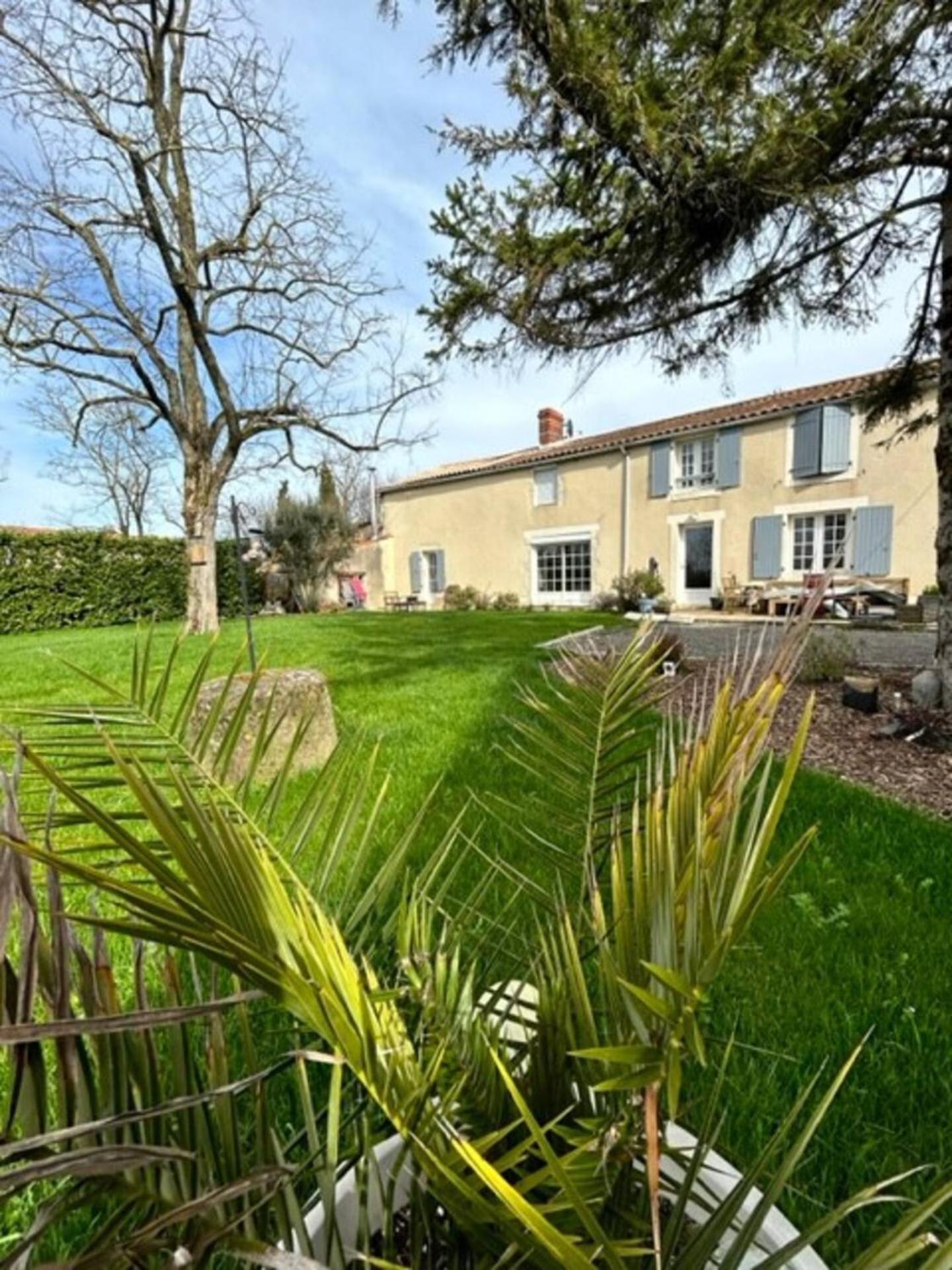The Blue Lotus Gite And Spa Le Langon Экстерьер фото